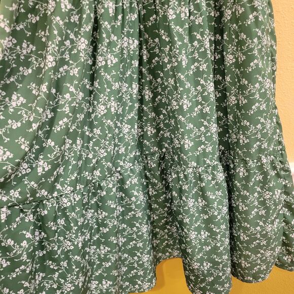 Aly Daly Small Smocked Maxi Dress Green Floral Print Size Small Three Tiered - Picture 7 of 15